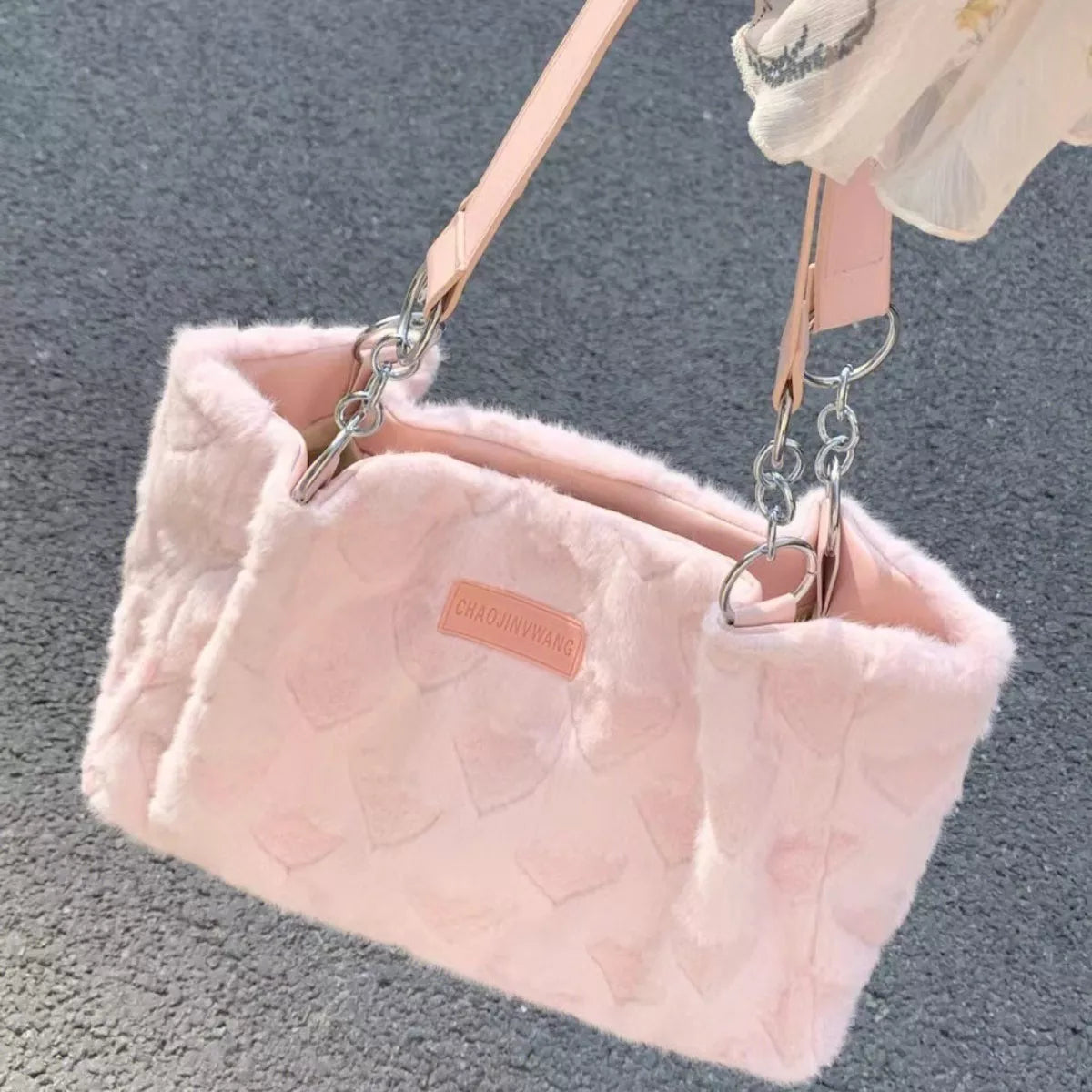 Fluffy Heart-Patterned Handbag
